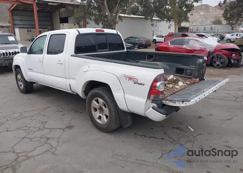 2011 Toyota Tacoma Prerunner V6 z USA, uszkodzony, nr VIN 3TMKU4HN6BM028308